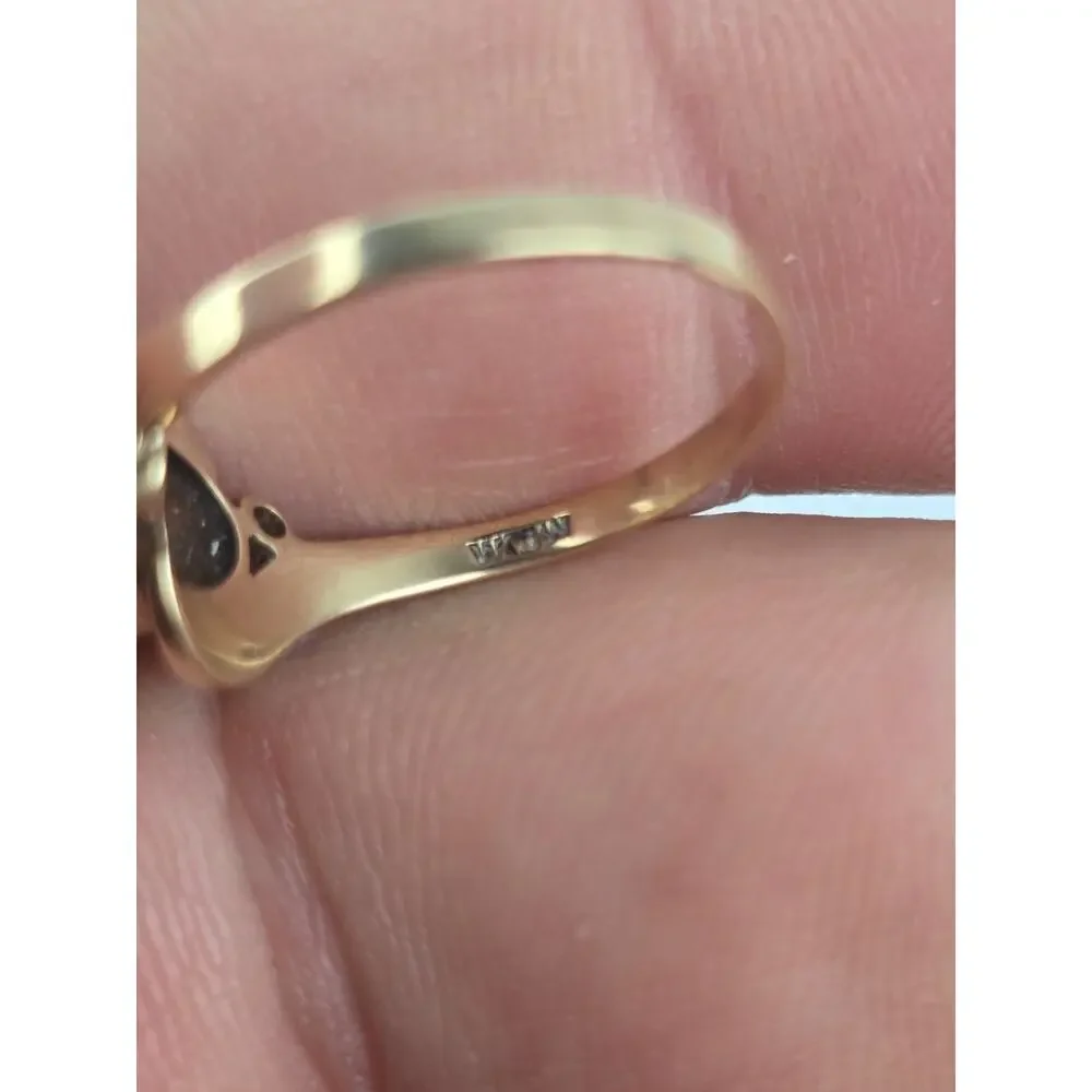 Vintage 10k Yellow Gold Women's Oval Opal Ring w/ 2 round size stones Size 7